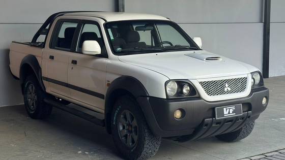 MITSUBISHI L200 OUTDOOR 2.5 GLS 4X4 CD 8V TURBO INTERCOOLER DIESEL 4P MANUAL